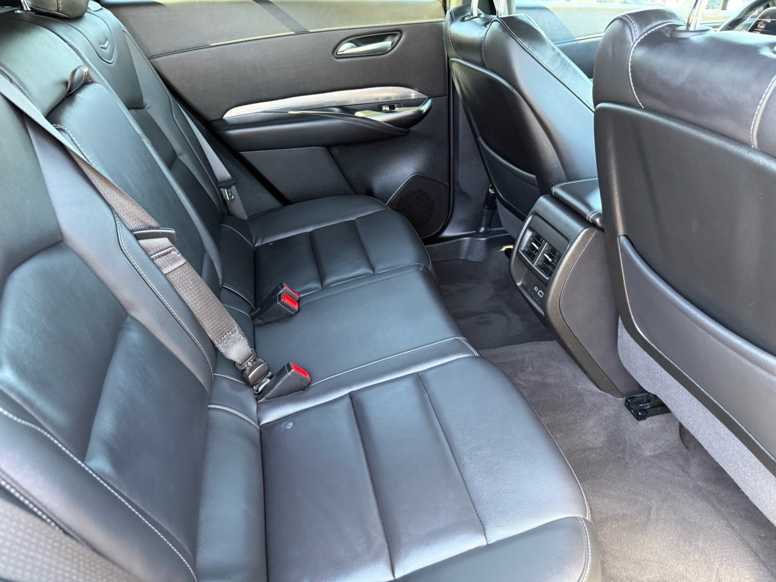 2025 Cadillac XT4 Premium Luxury — photo 28 thumbnail