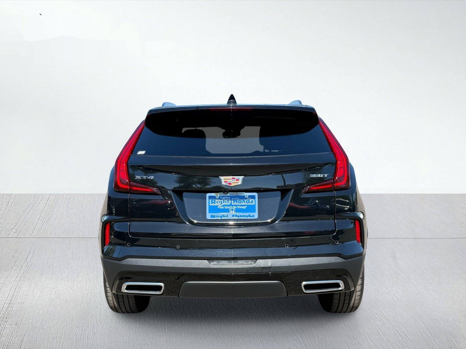 2025 Cadillac XT4 Premium Luxury — photo 6 thumbnail