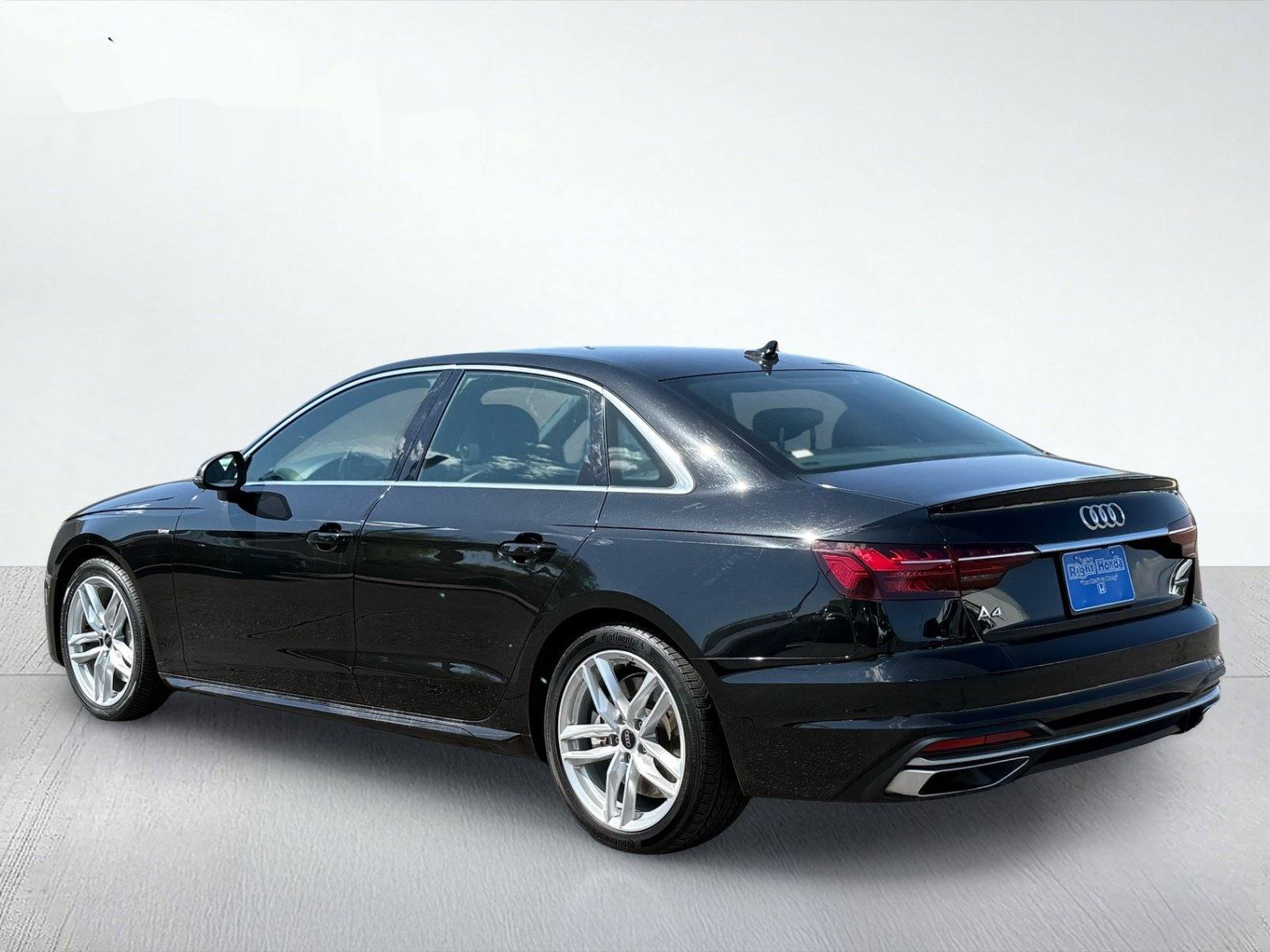 2024 Audi A4 45 S line Premium Plus — photo 4 thumbnail