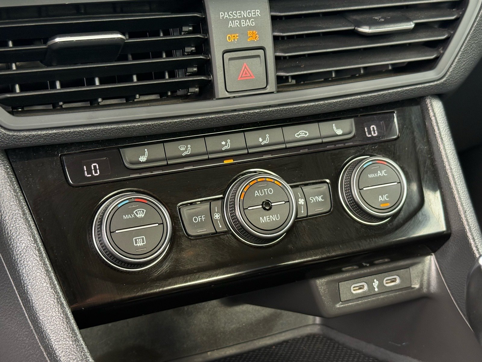 2024 Volkswagen Jetta 1.5T SE — photo 22 thumbnail