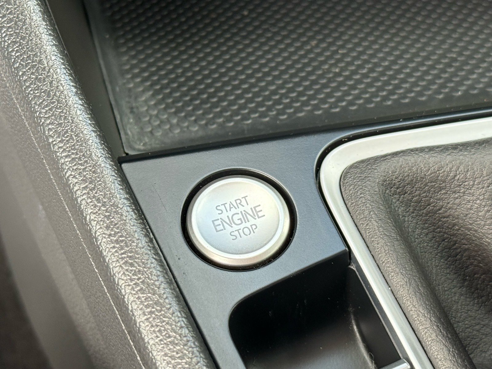 2024 Volkswagen Jetta 1.5T SE — photo 25 thumbnail
