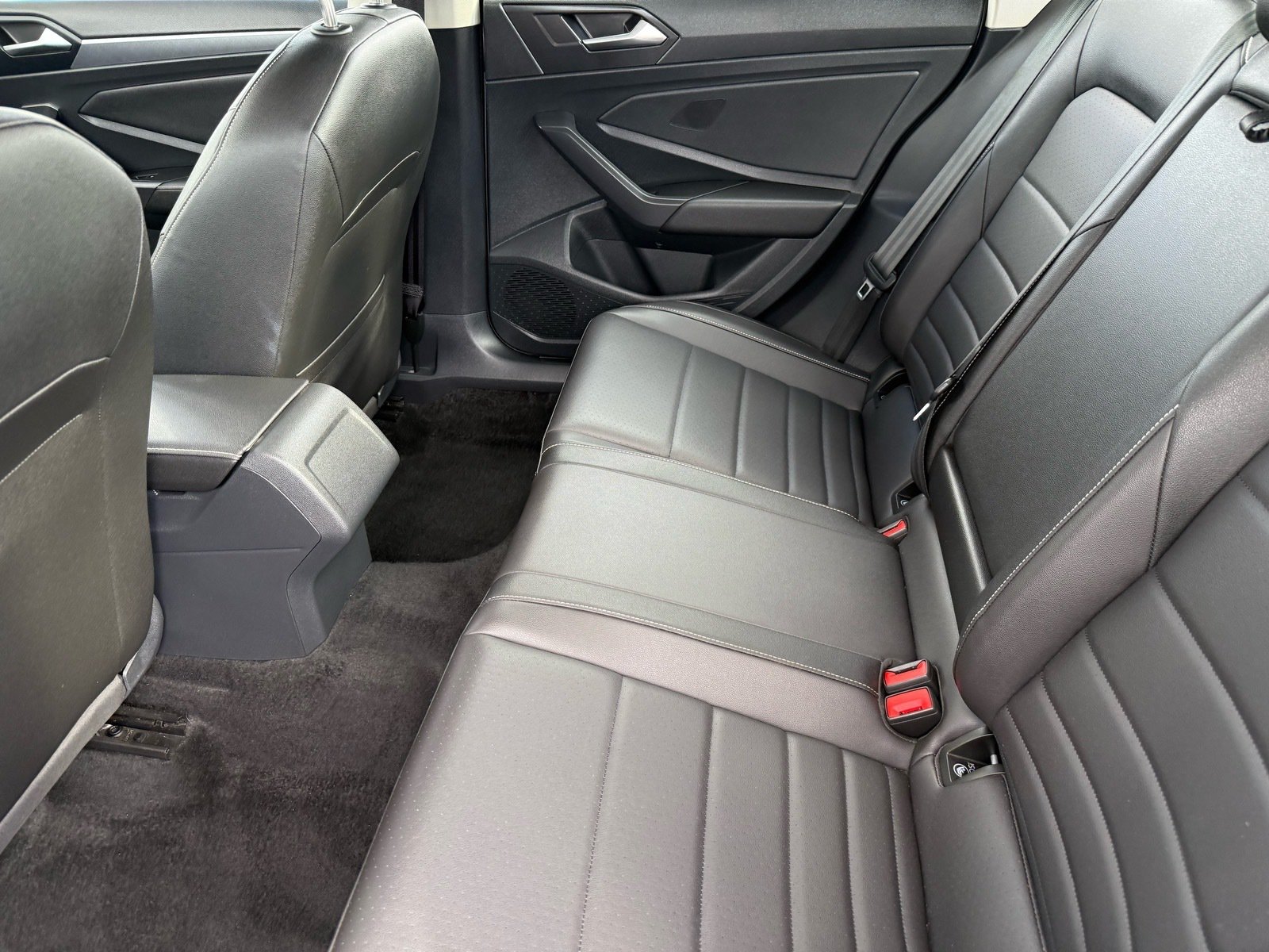 2024 Volkswagen Jetta 1.5T SE — photo 26 thumbnail