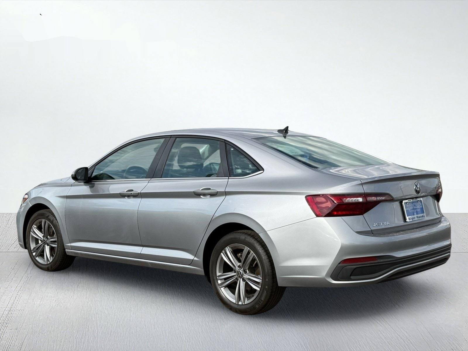 2024 Volkswagen Jetta 1.5T SE — photo 4 thumbnail