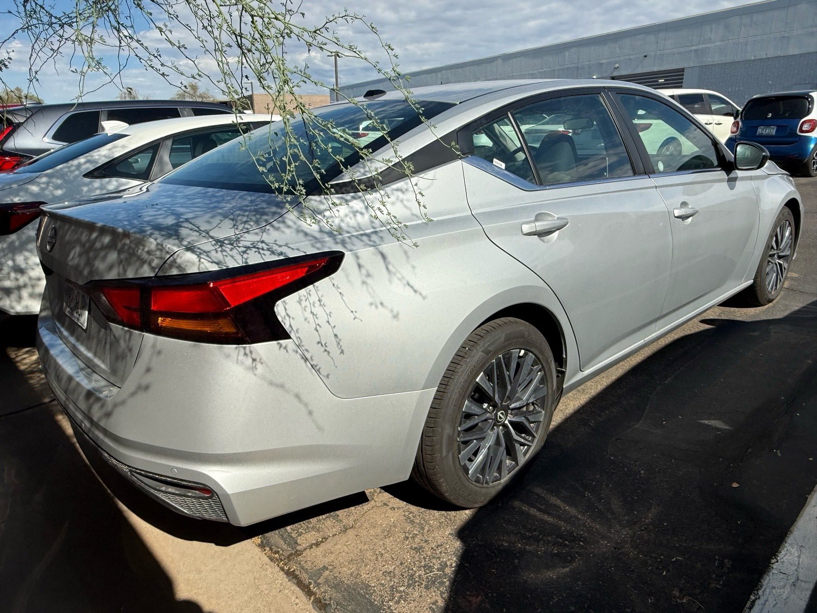 2026 Nissan Altima 2.5 SV — photo 3 thumbnail