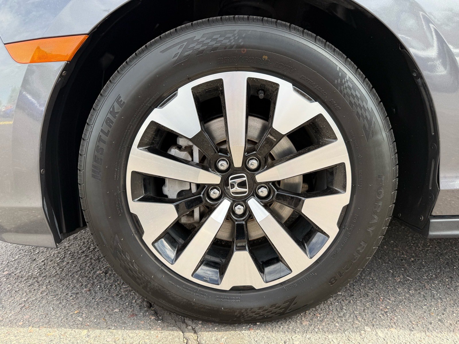 2025 Honda Odyssey EX-L — photo 10 thumbnail