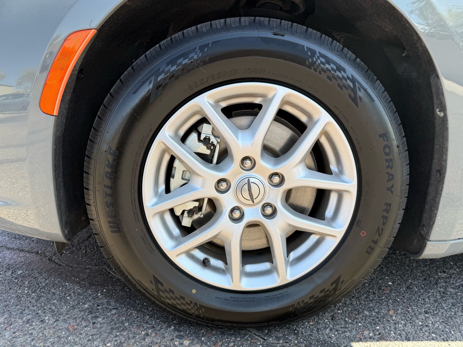 2025 Chrysler Pacifica Select — photo 10 thumbnail