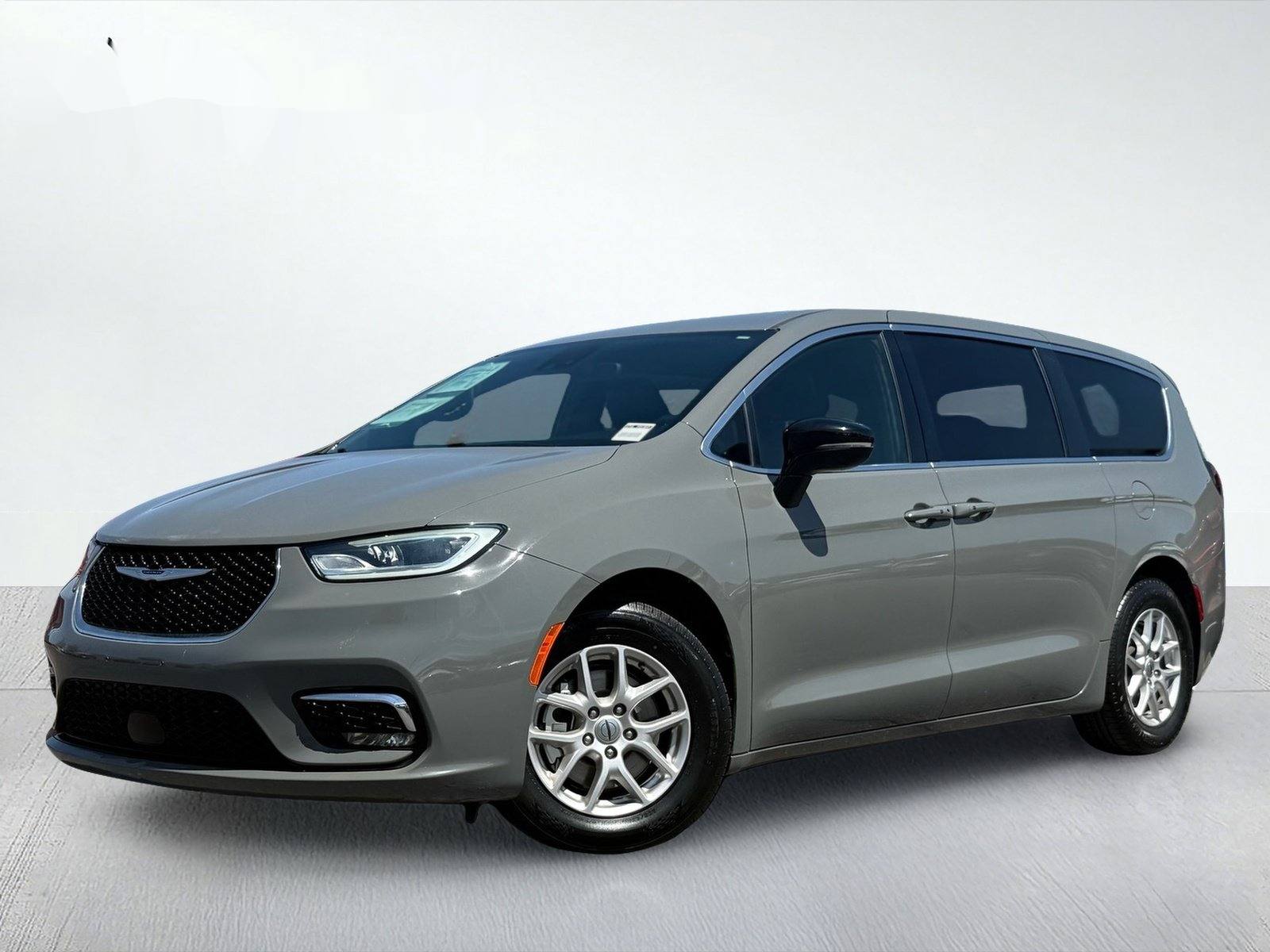 2025 Chrysler Pacifica Select — photo 2 thumbnail