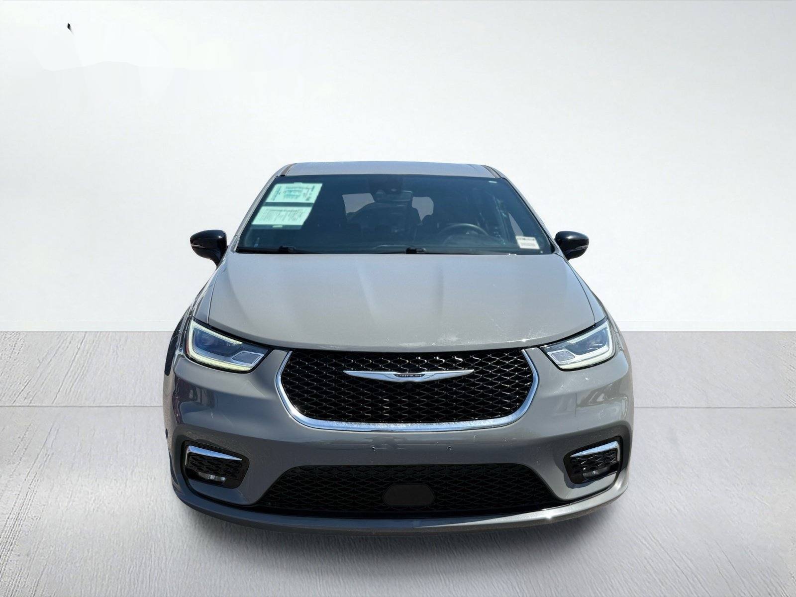 2025 Chrysler Pacifica Select — photo 5 thumbnail
