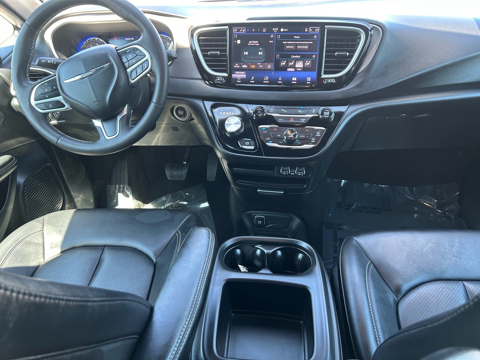 2025 Chrysler Pacifica Select — photo 15 thumbnail