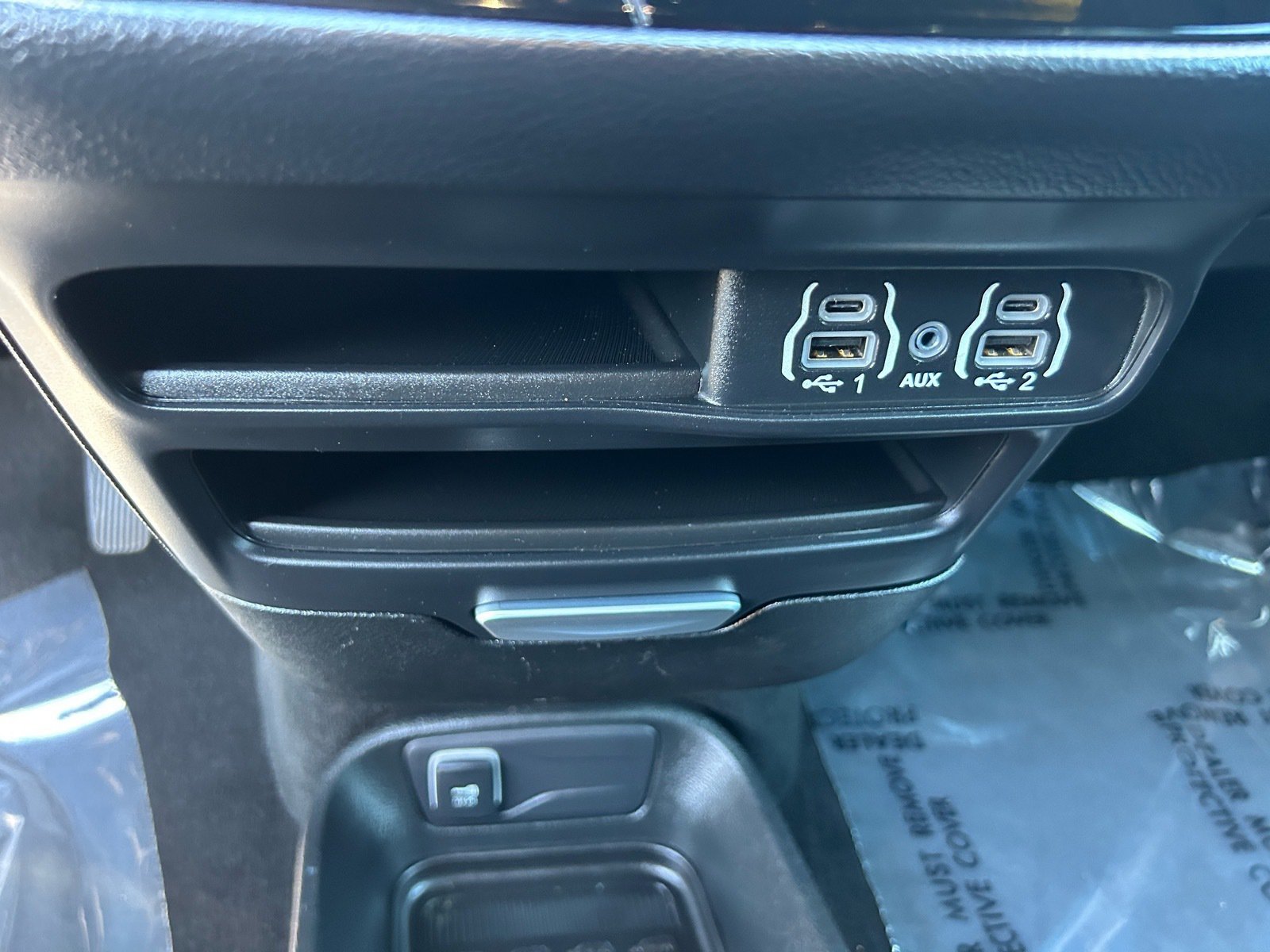 2025 Chrysler Pacifica Select — photo 25 thumbnail