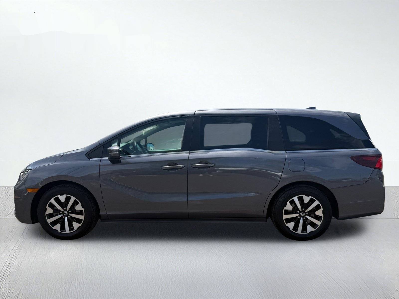 2025 Honda Odyssey EX-L — photo 3 thumbnail