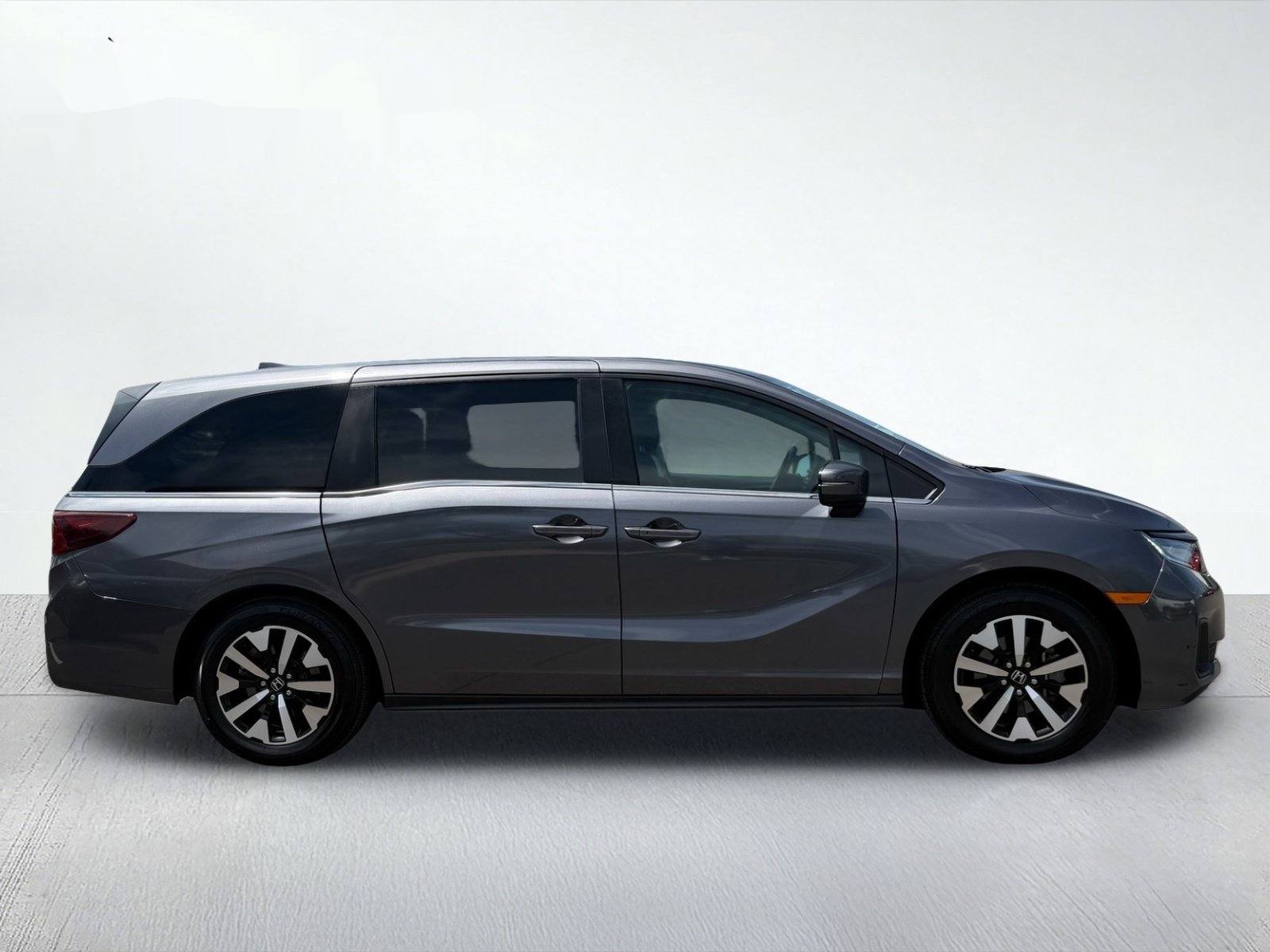 2025 Honda Odyssey EX-L — photo 8 thumbnail