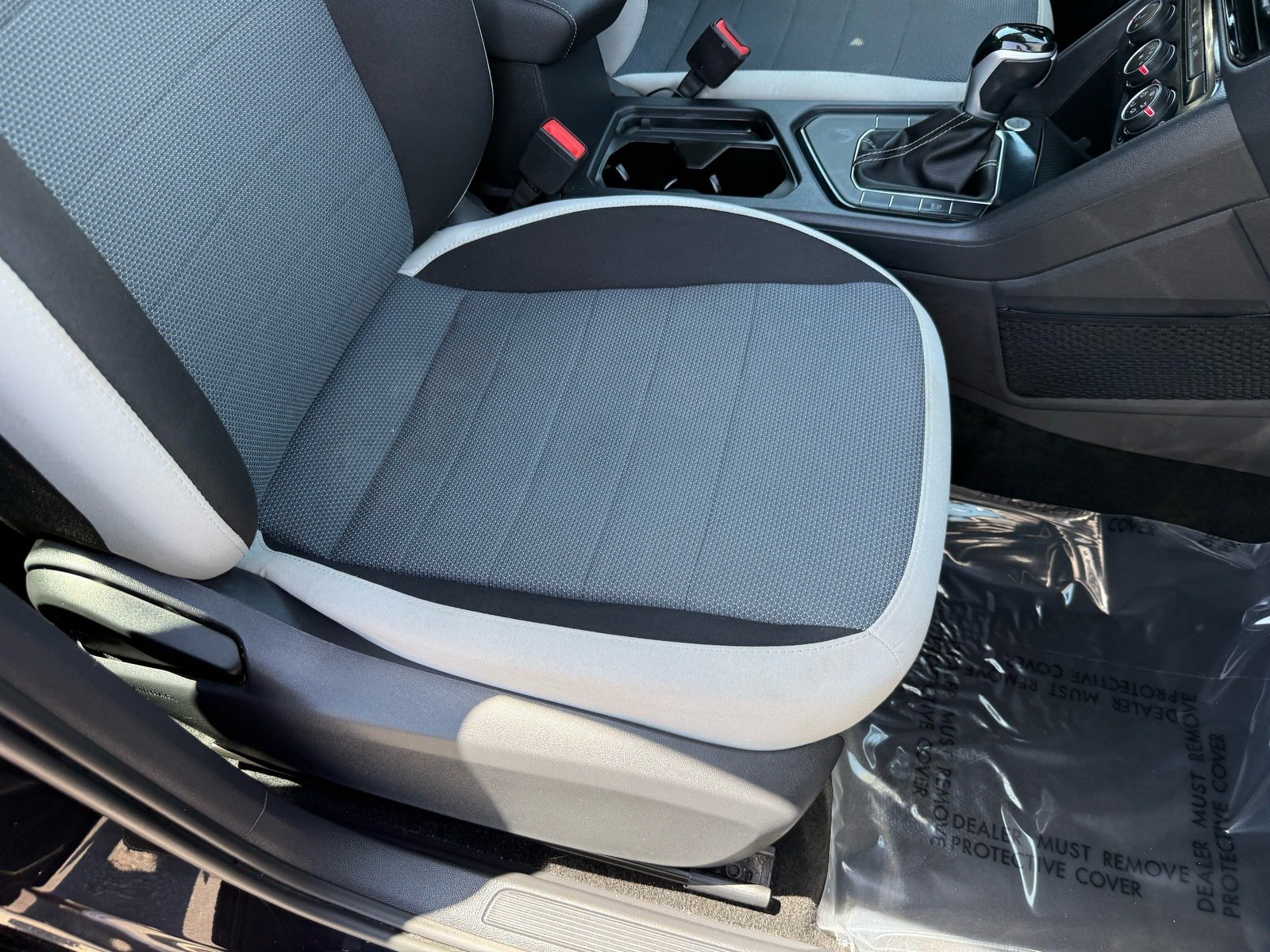 2025 Volkswagen Taos 1.5T S — photo 31 thumbnail