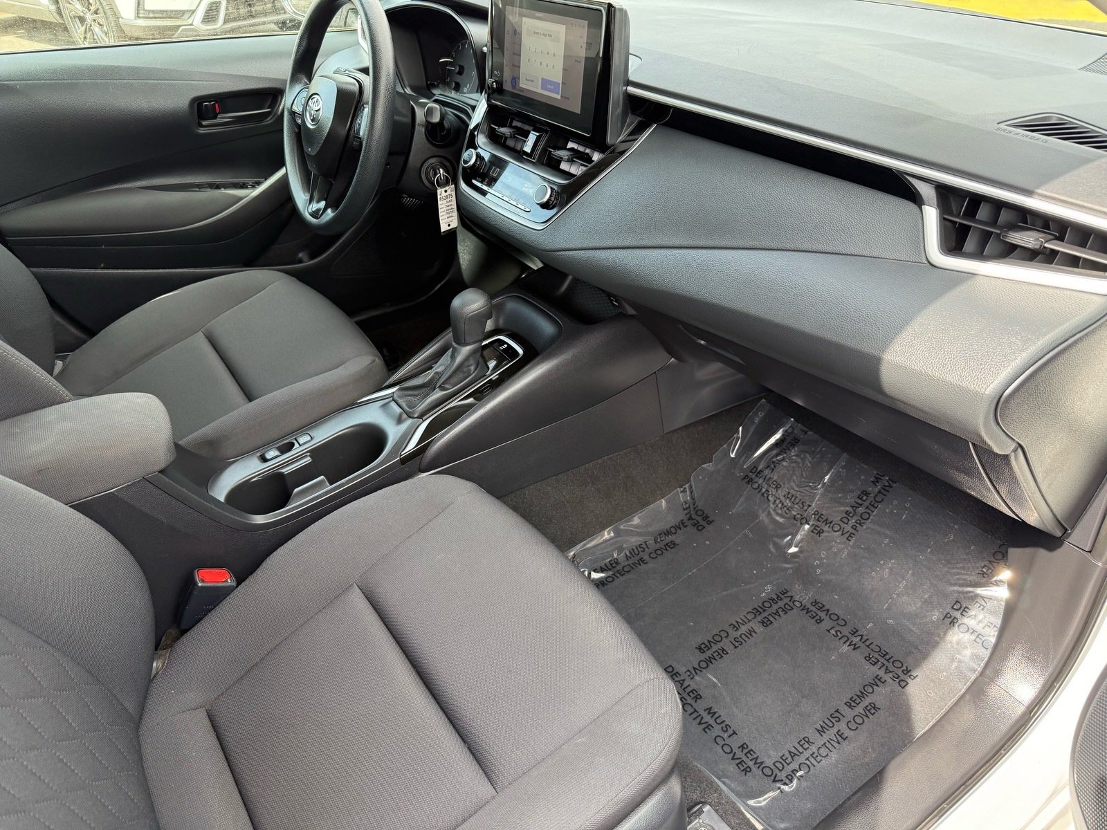 2025 Toyota Corolla LE — photo 28 thumbnail