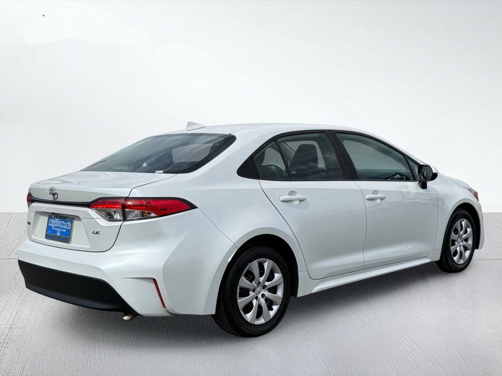 2025 Toyota Corolla LE — photo 7 thumbnail