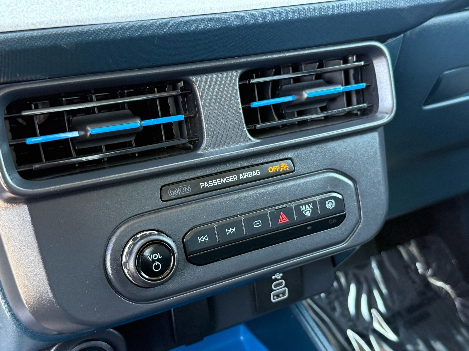 2026 Ford Maverick XLT — photo 22 thumbnail