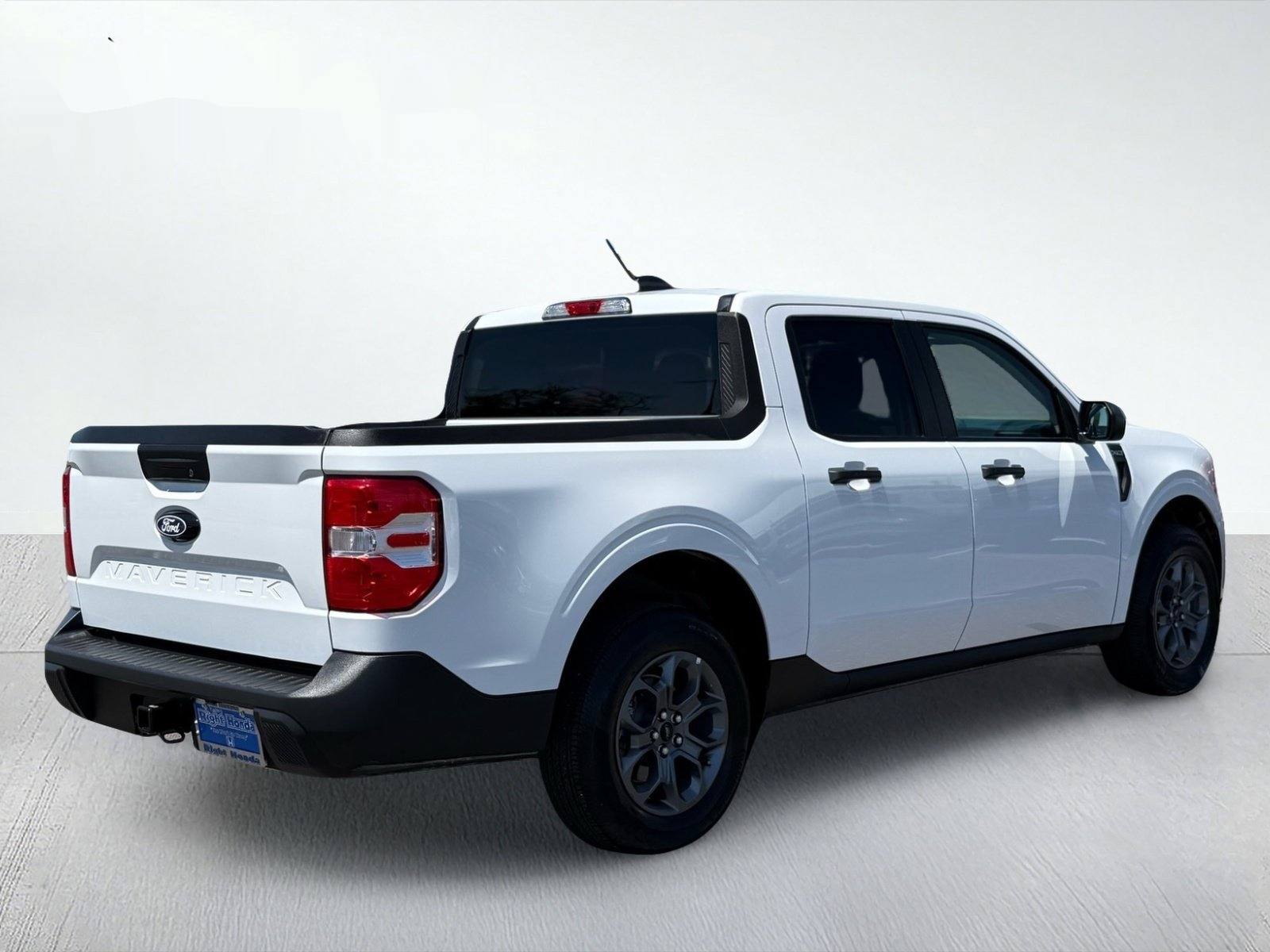 2026 Ford Maverick XLT — photo 7 thumbnail
