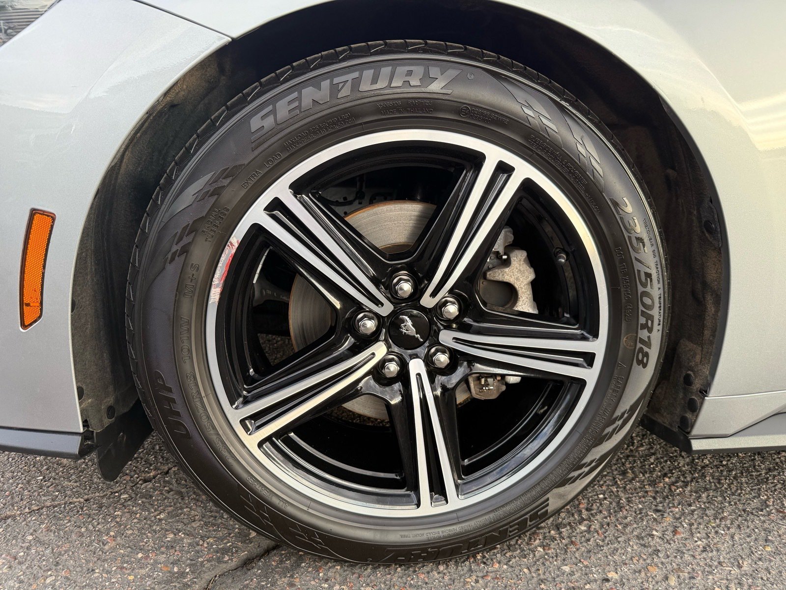 2024 Ford Mustang EcoBoost Premium — photo 10 thumbnail