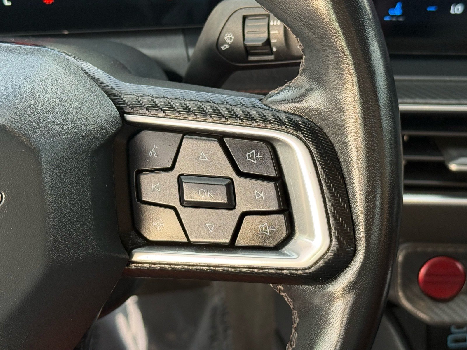 2024 Ford Mustang EcoBoost Premium — photo 17 thumbnail
