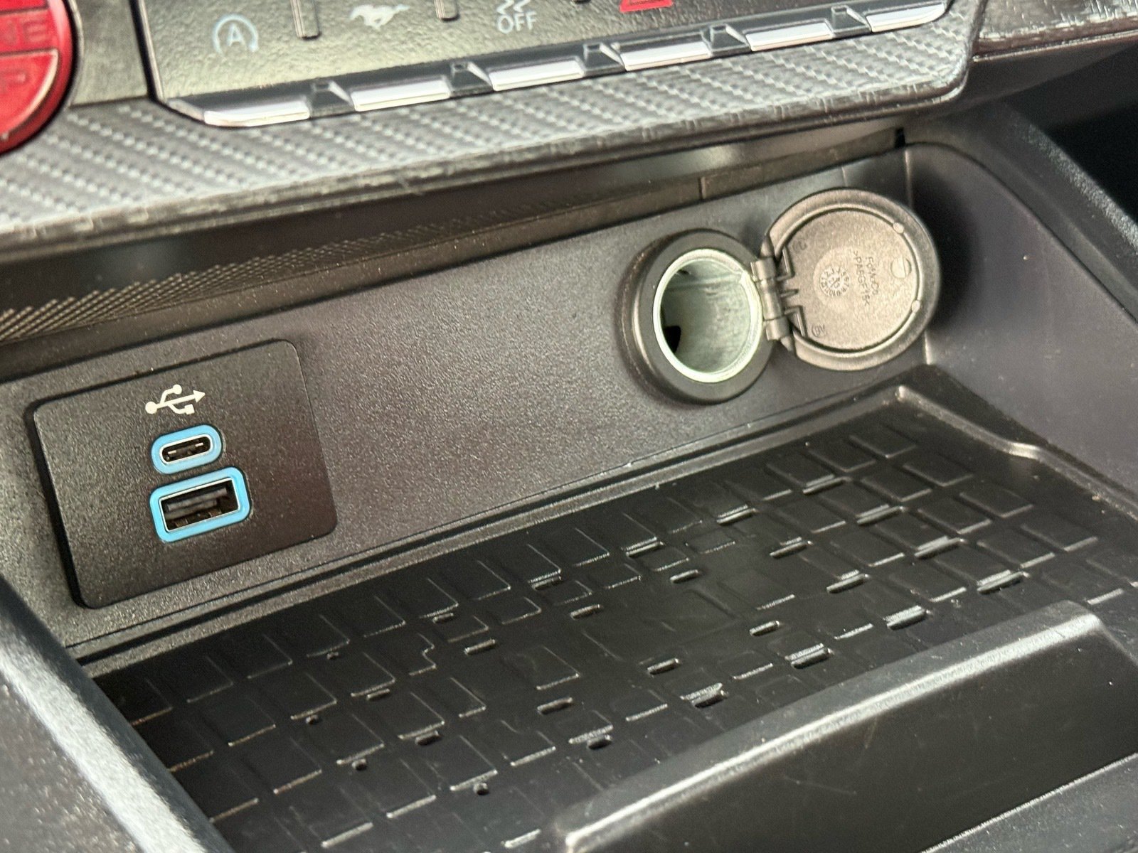 2024 Ford Mustang EcoBoost Premium — photo 23 thumbnail