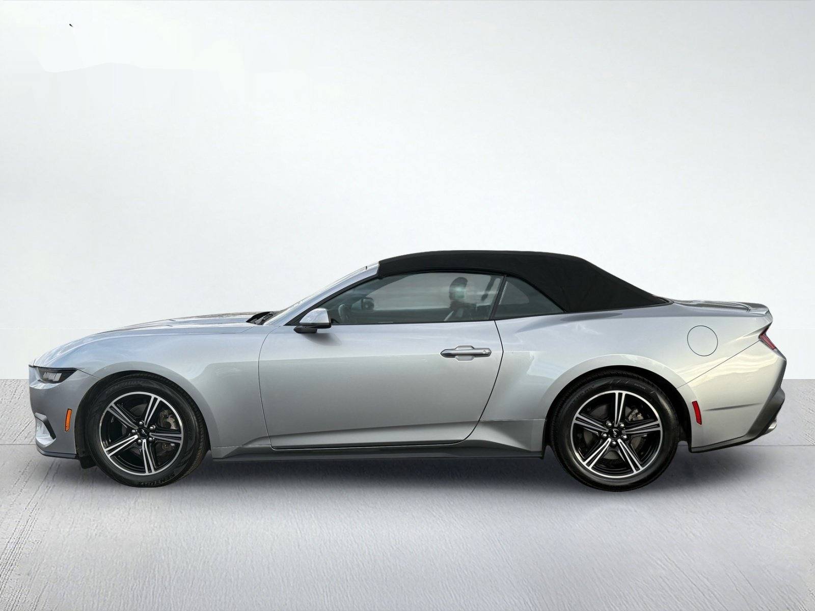 2024 Ford Mustang EcoBoost Premium — photo 3 thumbnail
