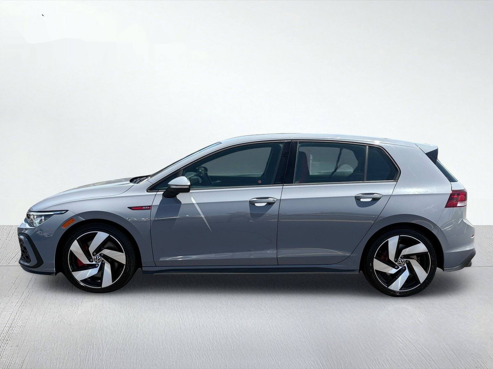 2024 Volkswagen Golf GTI 2.0T S — photo 3 thumbnail