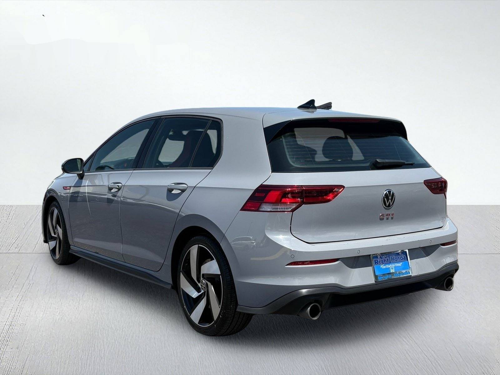 2024 Volkswagen Golf GTI 2.0T S — photo 4 thumbnail