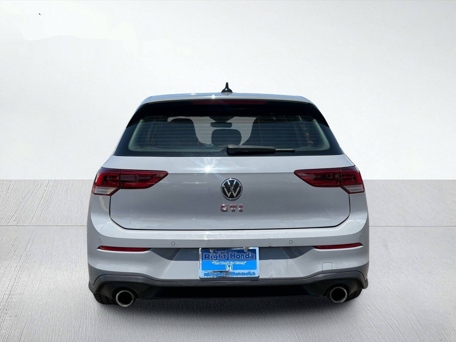 2024 Volkswagen Golf GTI 2.0T S — photo 5 thumbnail