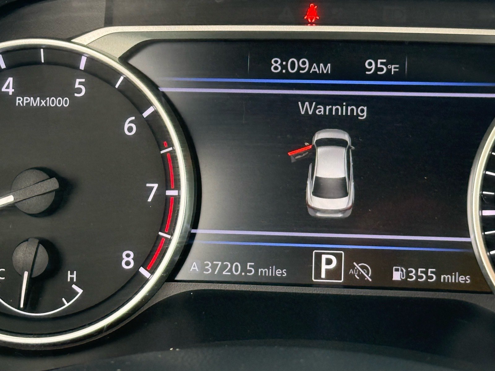 2025 Nissan Sentra SR — photo 18 thumbnail