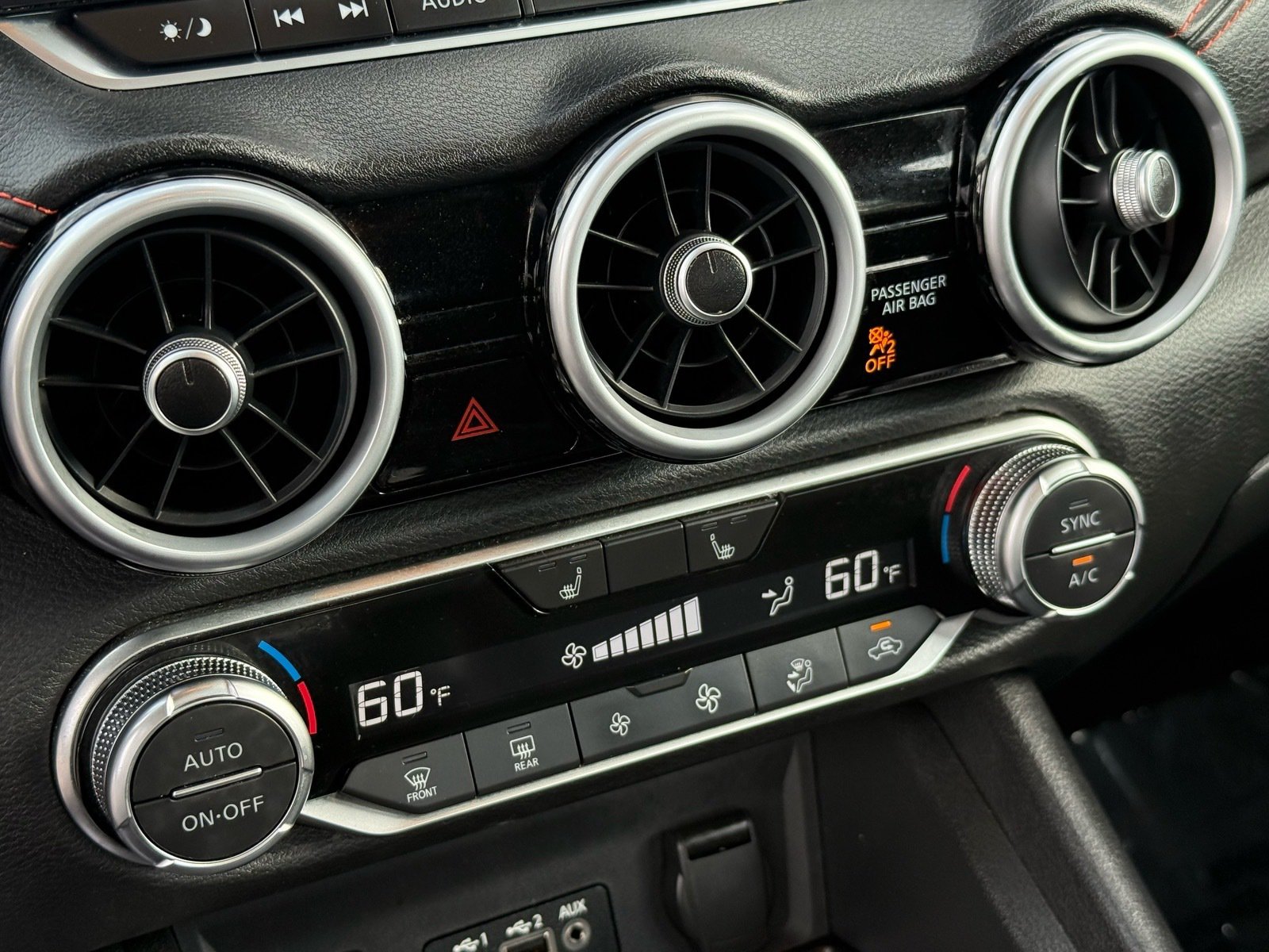 2025 Nissan Sentra SR — photo 21 thumbnail