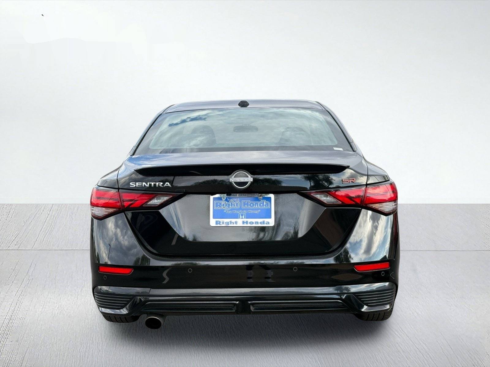 2025 Nissan Sentra SR — photo 5 thumbnail