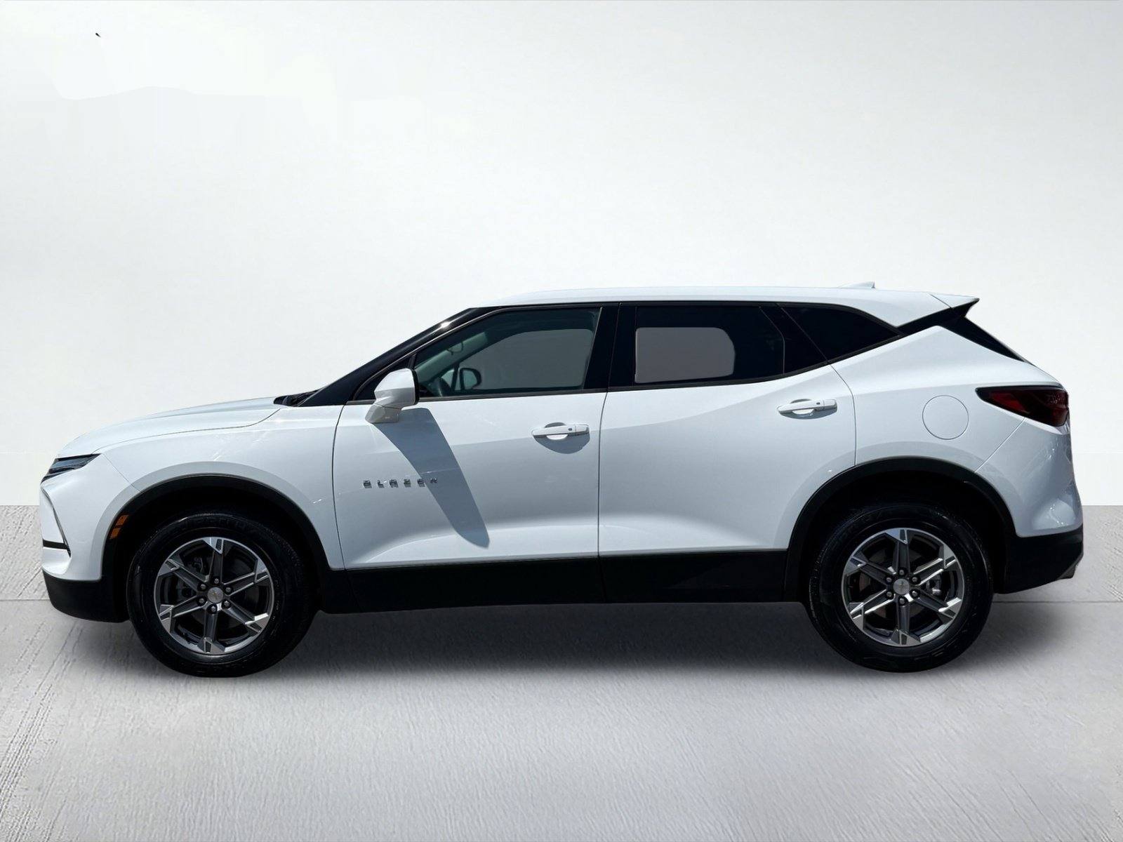 2025 Chevrolet Blazer LT — photo 3 thumbnail