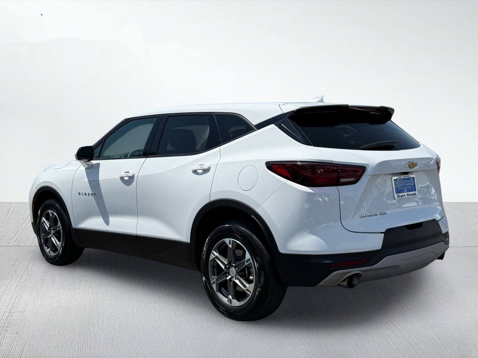 2025 Chevrolet Blazer LT — photo 4 thumbnail