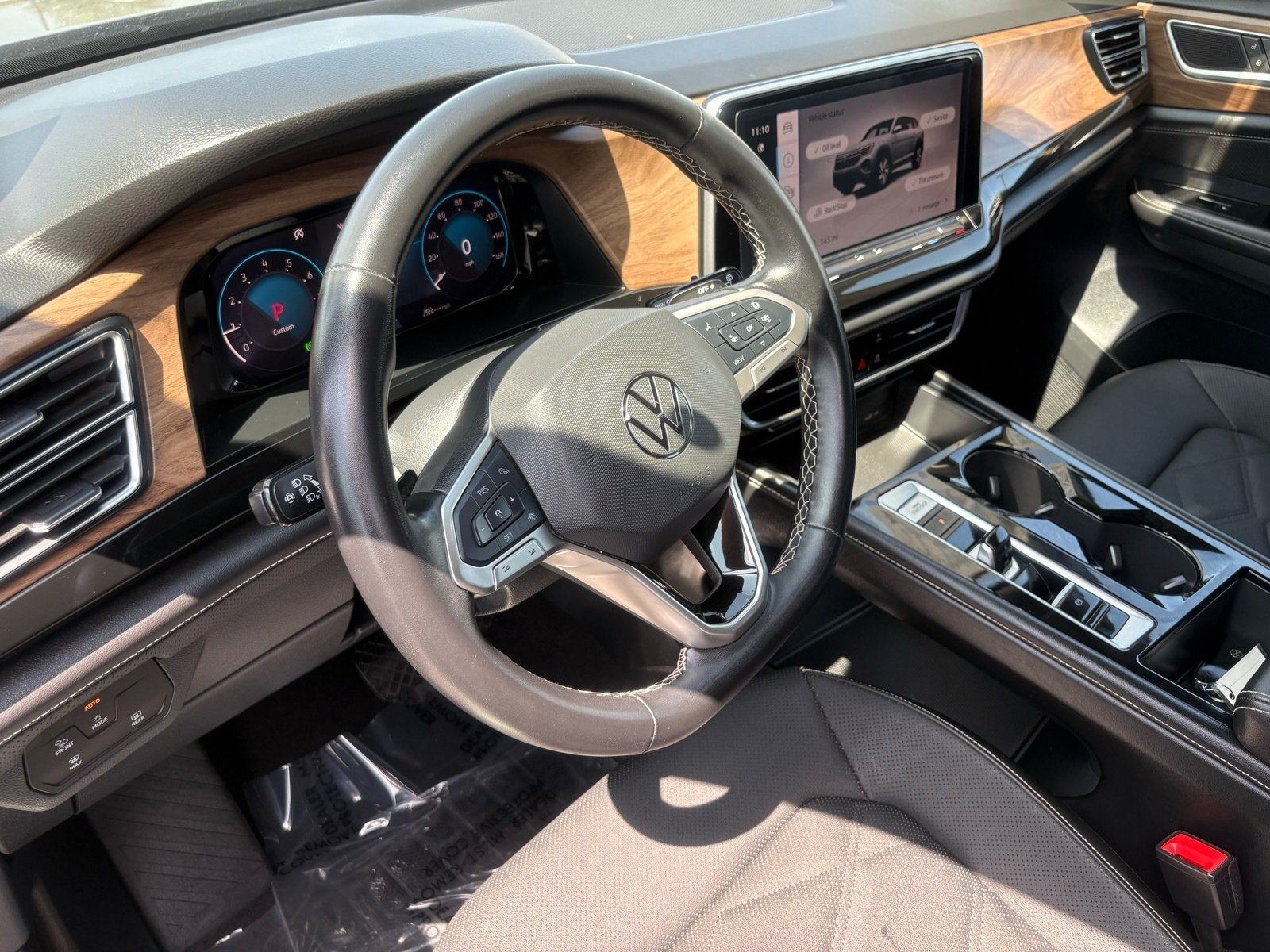 2025 Volkswagen Atlas 2.0T SE w/Technology — photo 11 thumbnail
