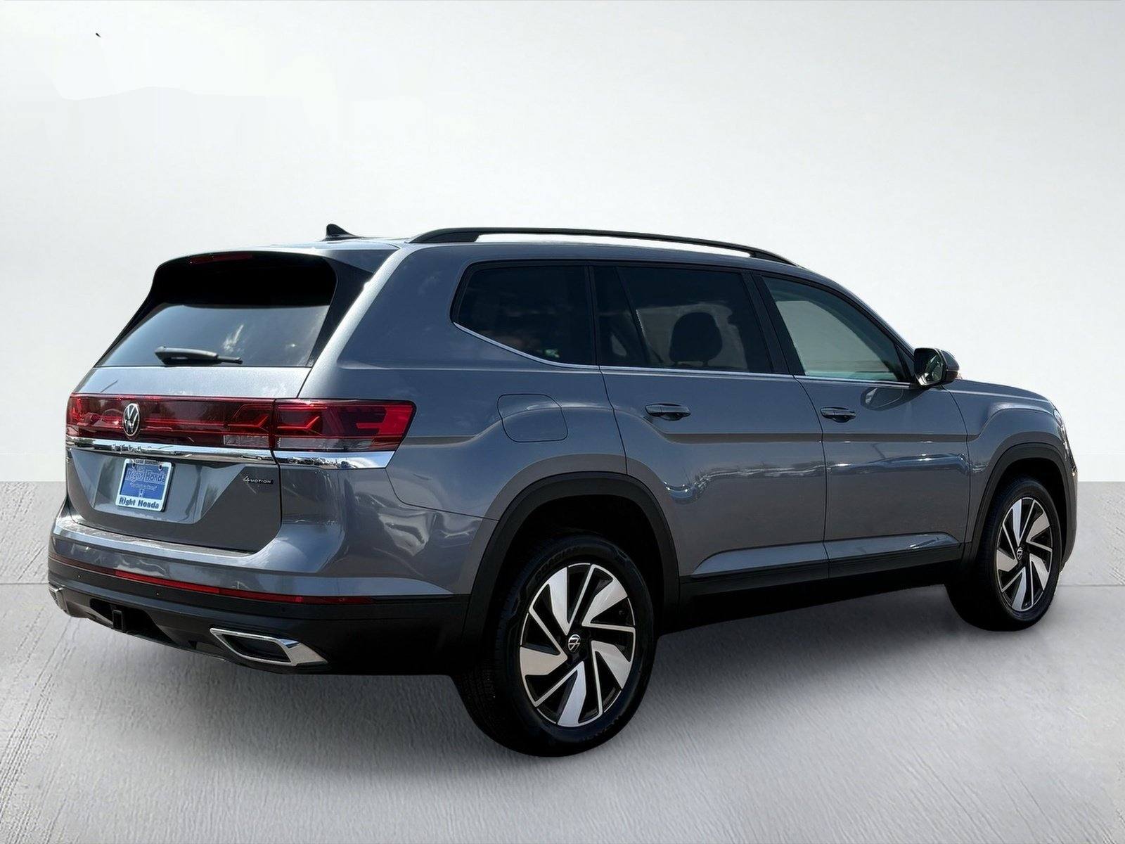 2025 Volkswagen Atlas 2.0T SE w/Technology — photo 6 thumbnail