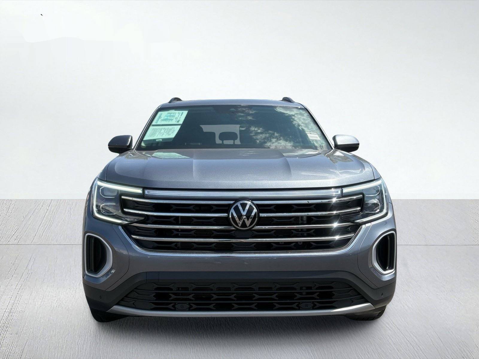 2025 Volkswagen Atlas 2.0T SE w/Technology — photo 9 thumbnail