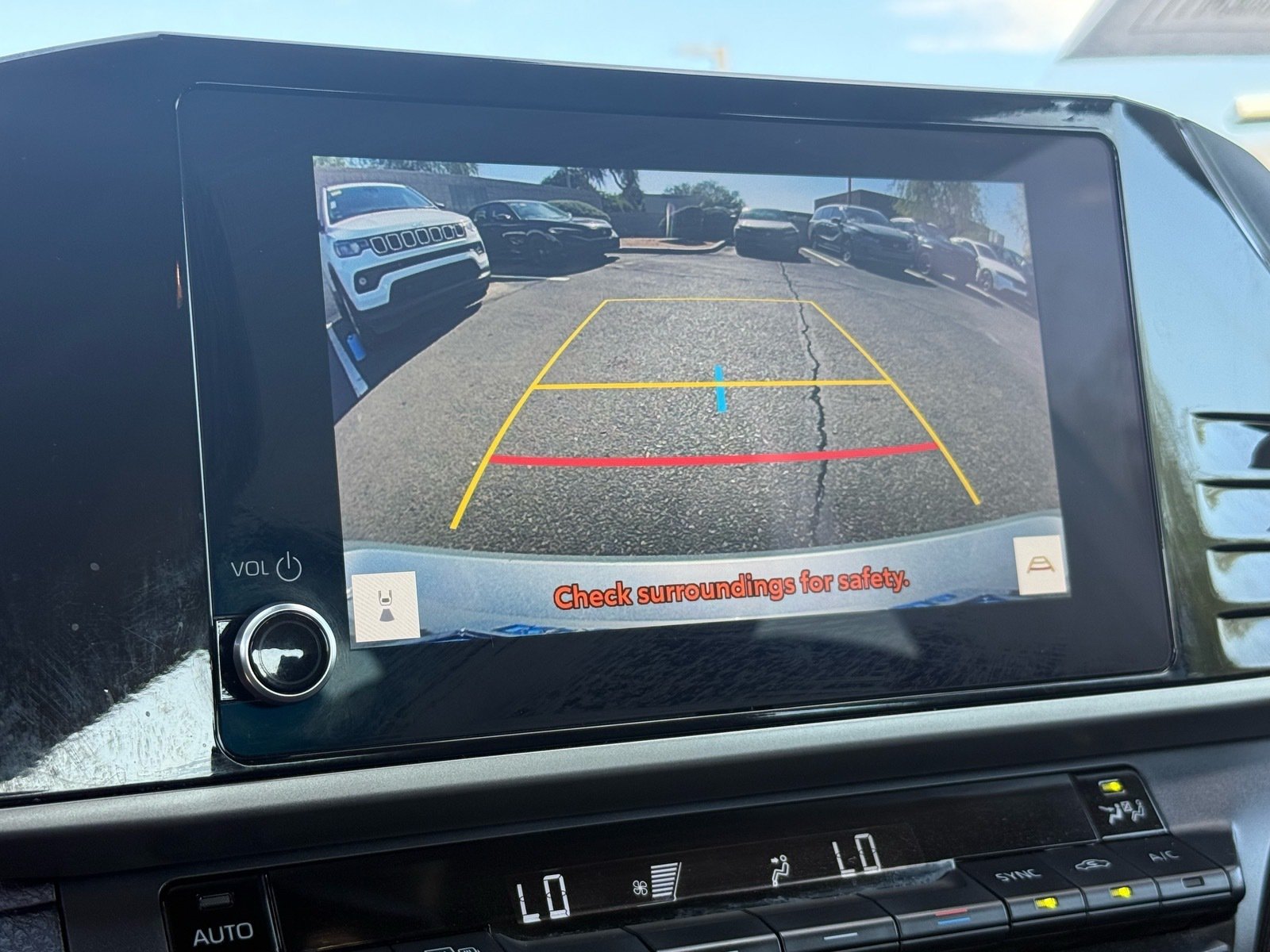 2025 Toyota Camry LE — photo 21 thumbnail