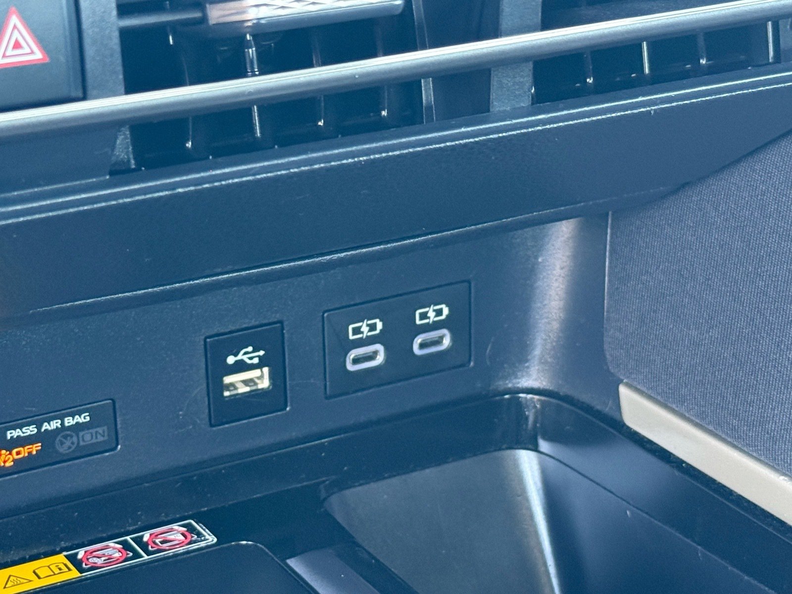 2025 Toyota Camry LE — photo 23 thumbnail