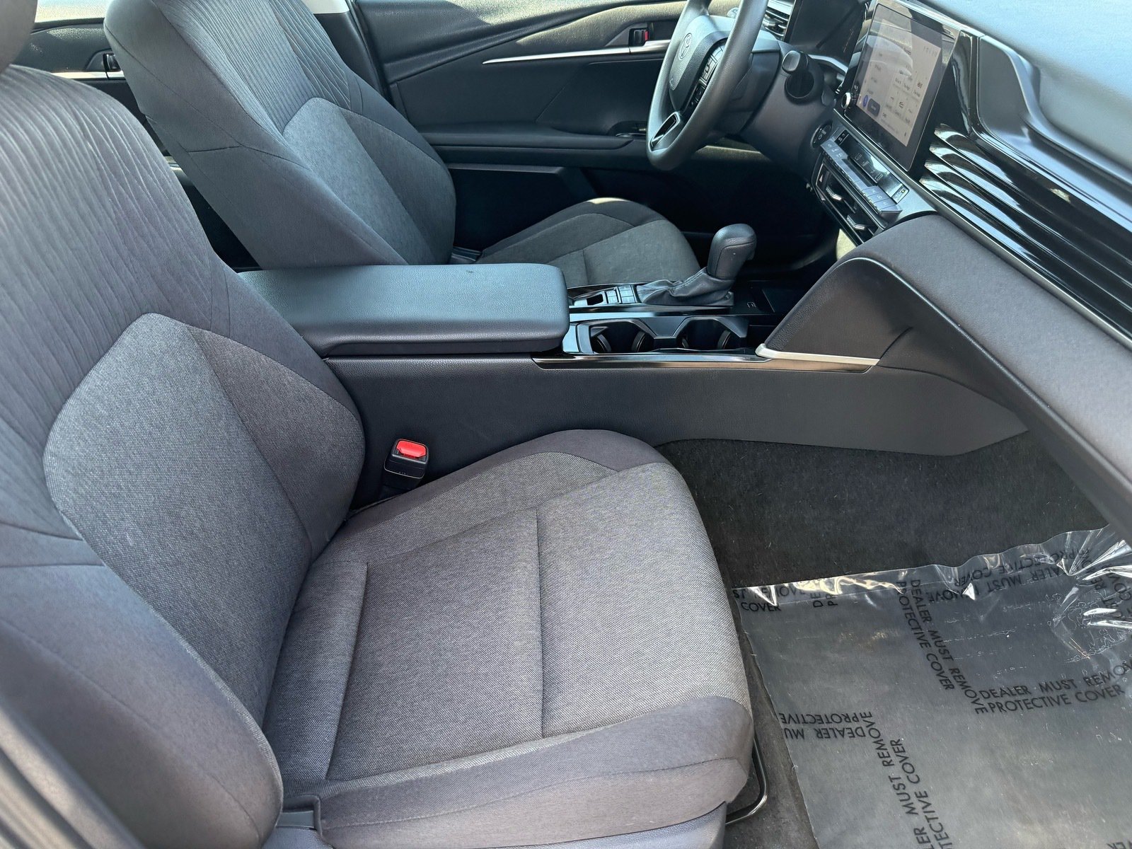 2025 Toyota Camry LE — photo 30 thumbnail