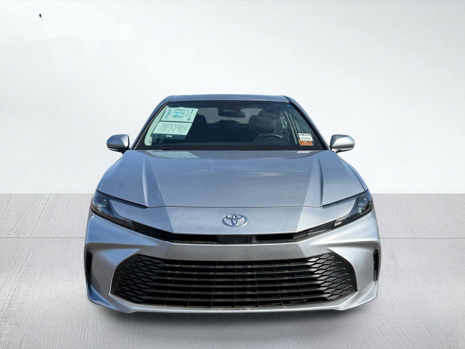 2025 Toyota Camry LE — photo 5 thumbnail