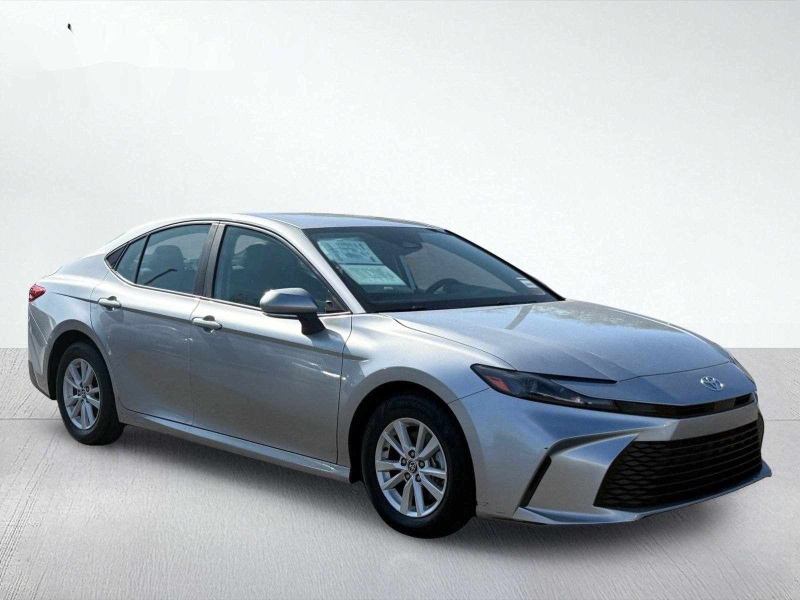 2025 Toyota Camry LE — photo 9 thumbnail