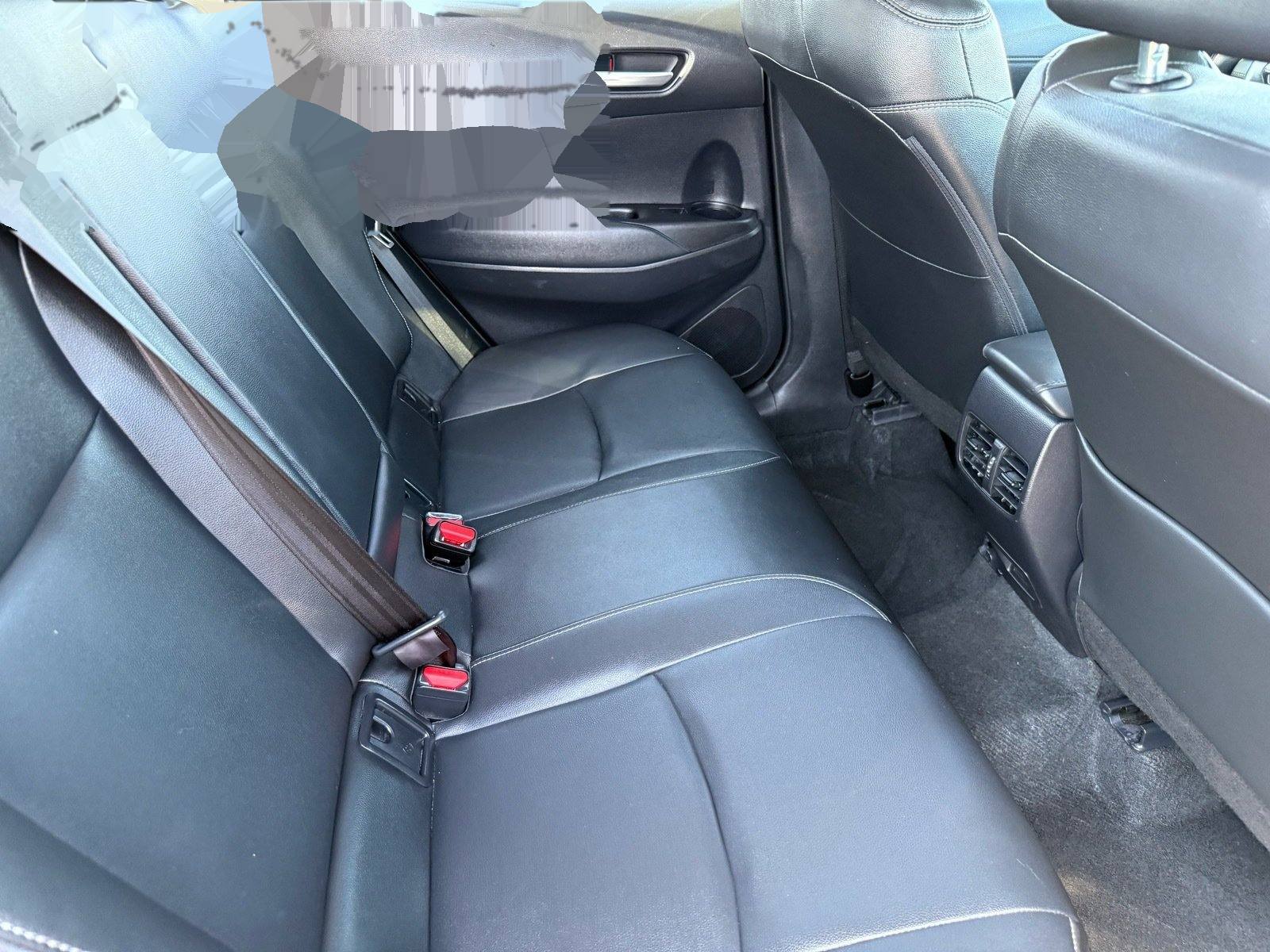 2025 Toyota Corolla Cross XLE — photo 27 thumbnail