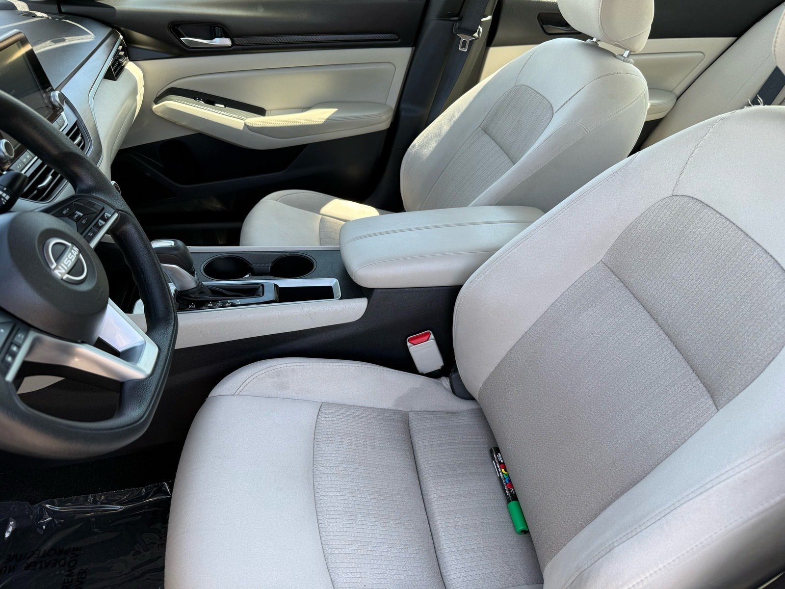2025 Nissan Altima 2.5 SV — photo 12 thumbnail