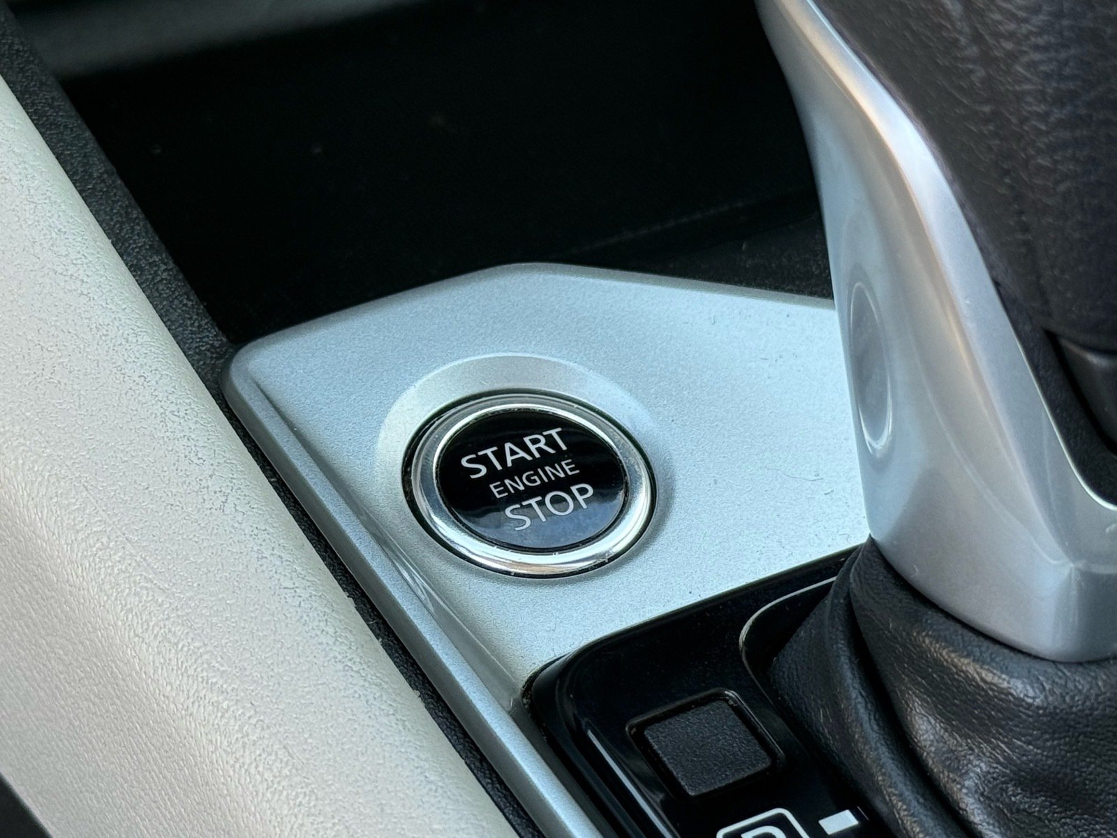 2025 Nissan Altima 2.5 SV — photo 25 thumbnail