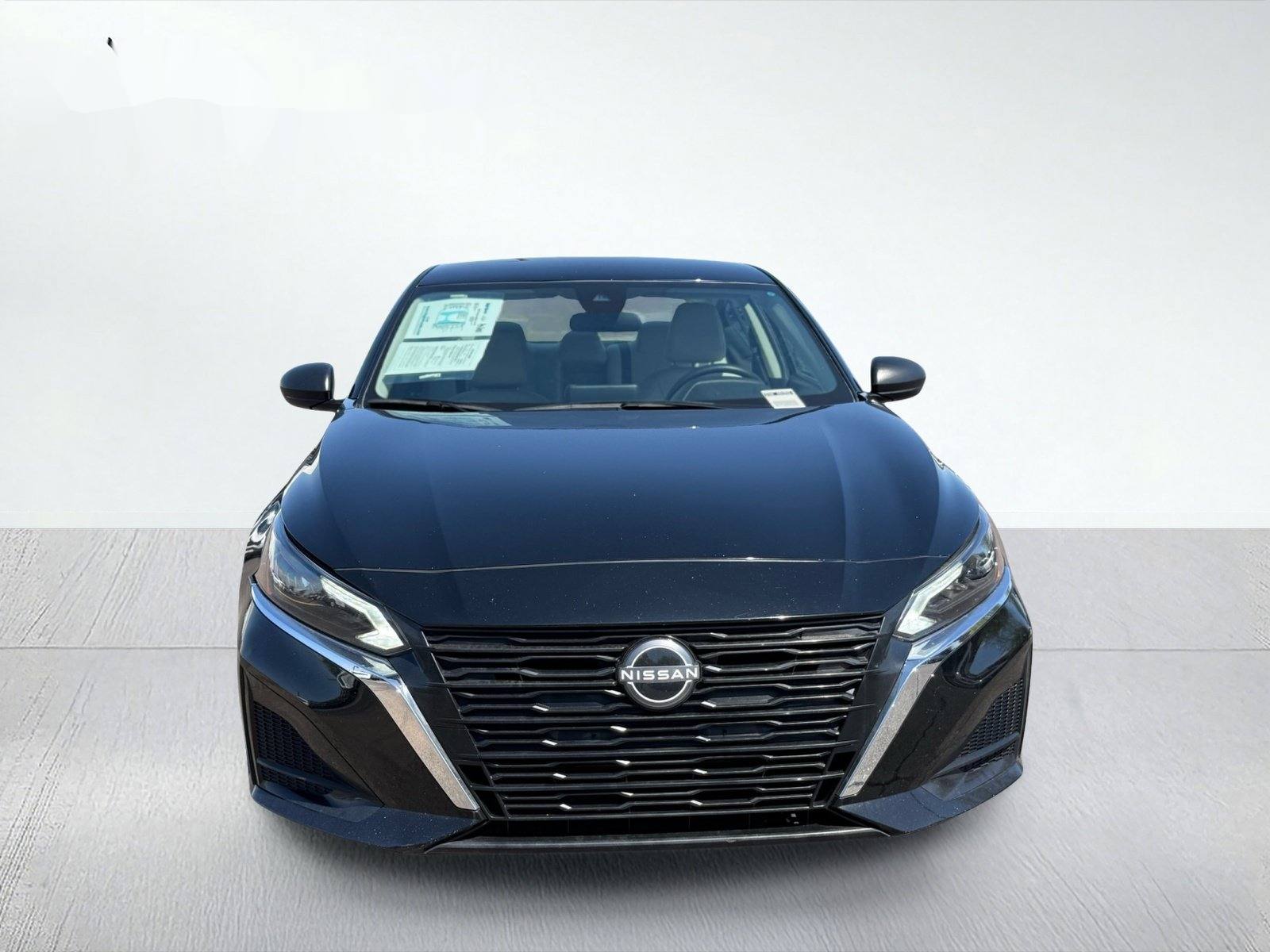2025 Nissan Altima 2.5 SV — photo 5 thumbnail