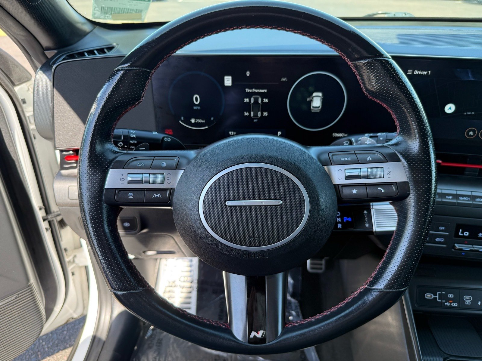2024 Hyundai Kona N Line — photo 15 thumbnail