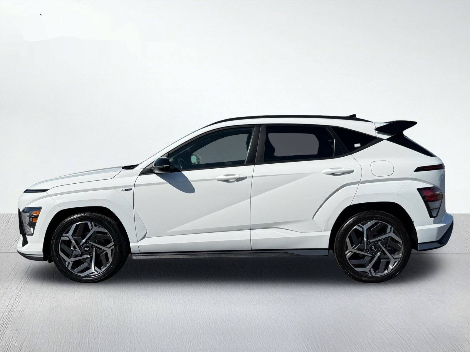 2024 Hyundai Kona N Line — photo 3 thumbnail