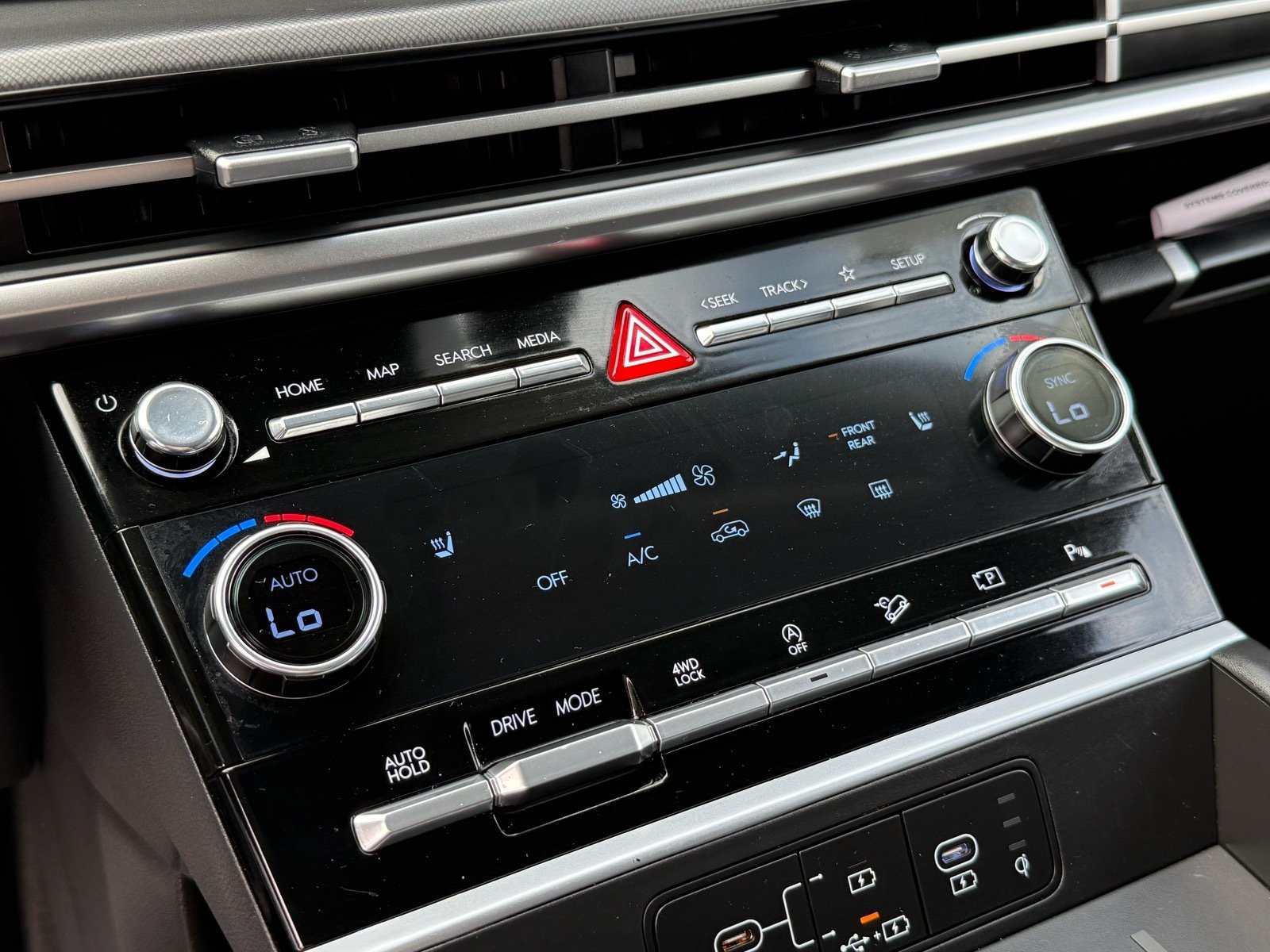 2026 Hyundai Santa Fe SEL — photo 22 thumbnail