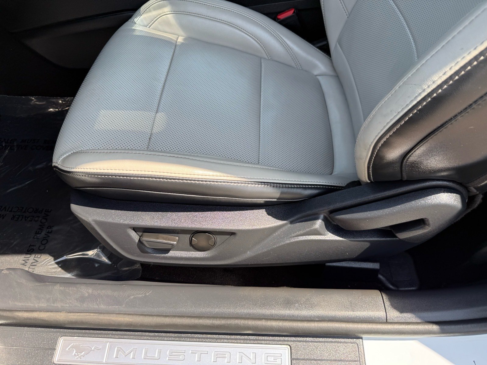 2024 Ford Mustang EcoBoost Premium — photo 13 thumbnail