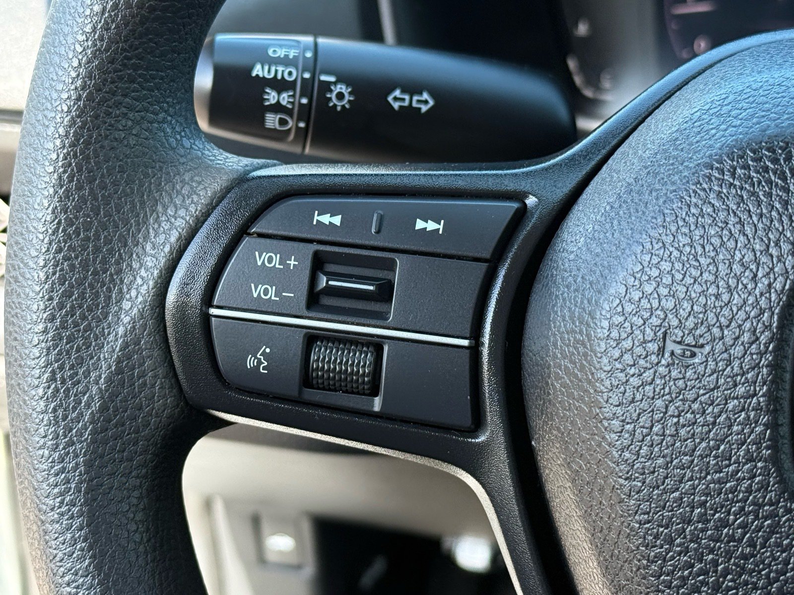 2024 Honda Accord Sedan LX — photo 16 thumbnail